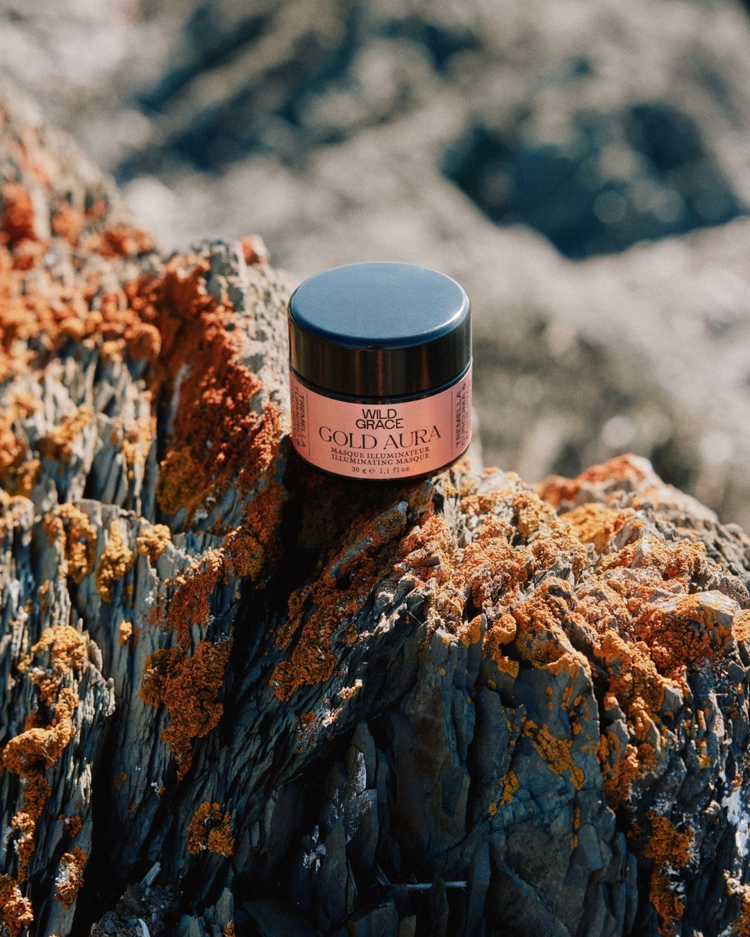 GOLA AURA illuminating and hydrating facial masque formulated with turmeric and tremella extracts and hyaluronic acid.  By WILD GRACE, Montreal-based vegan skincare.